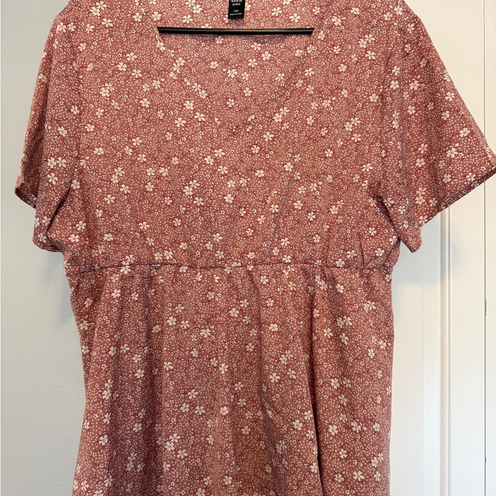 Chic Floral Women's Blouse in Red